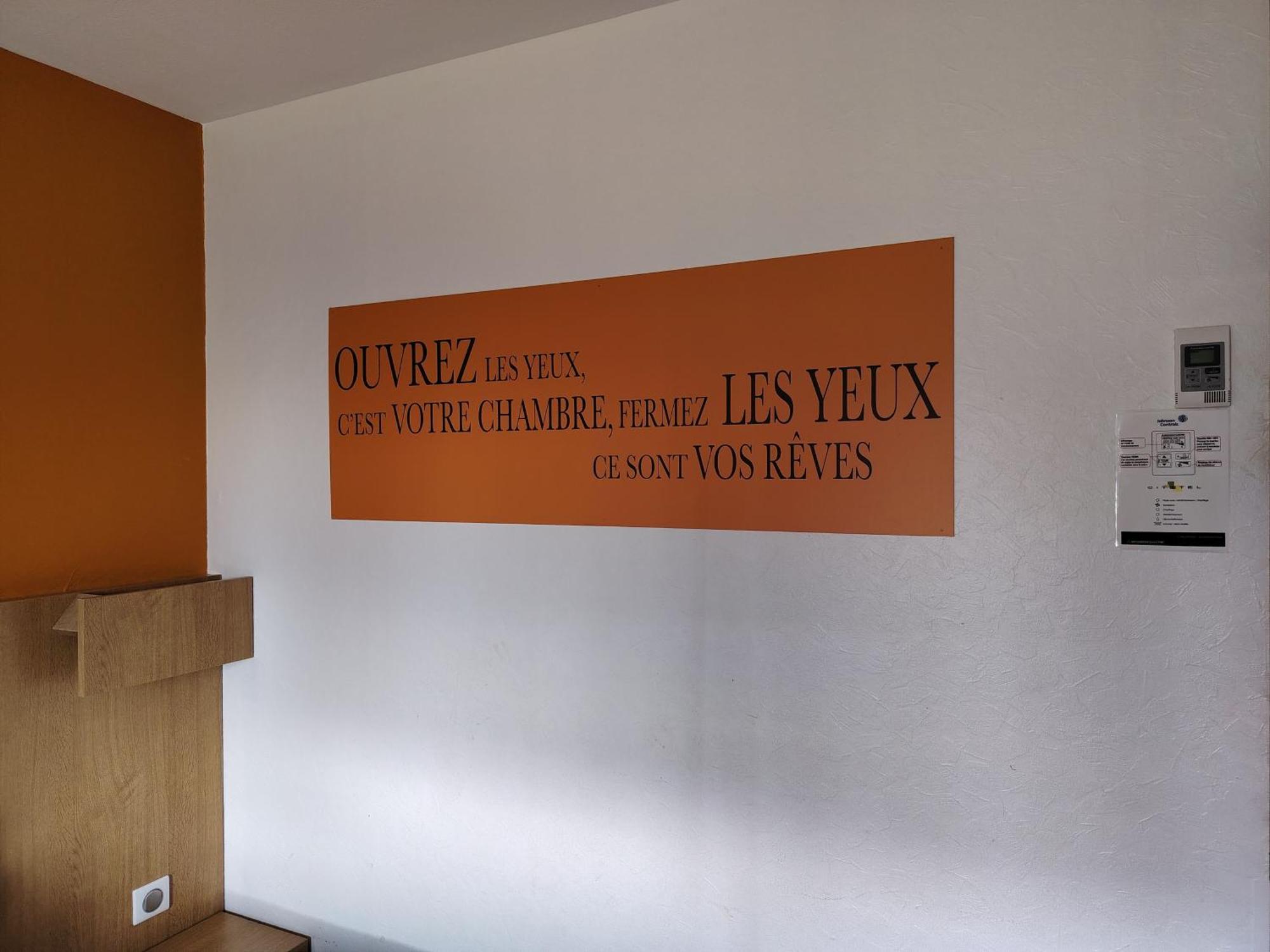 Kyriad Laon Exterior foto